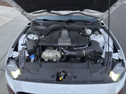 Used 2020 Ford Mustang GT w/ Equipment Group 301A image 6