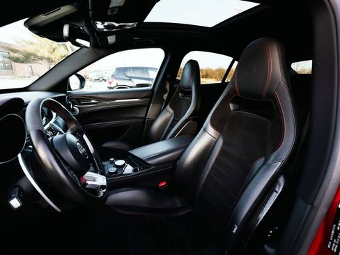 Used 2018 Alfa Romeo Stelvio Quadrifoglio w/ Driver Assist Dynamic Package image 9