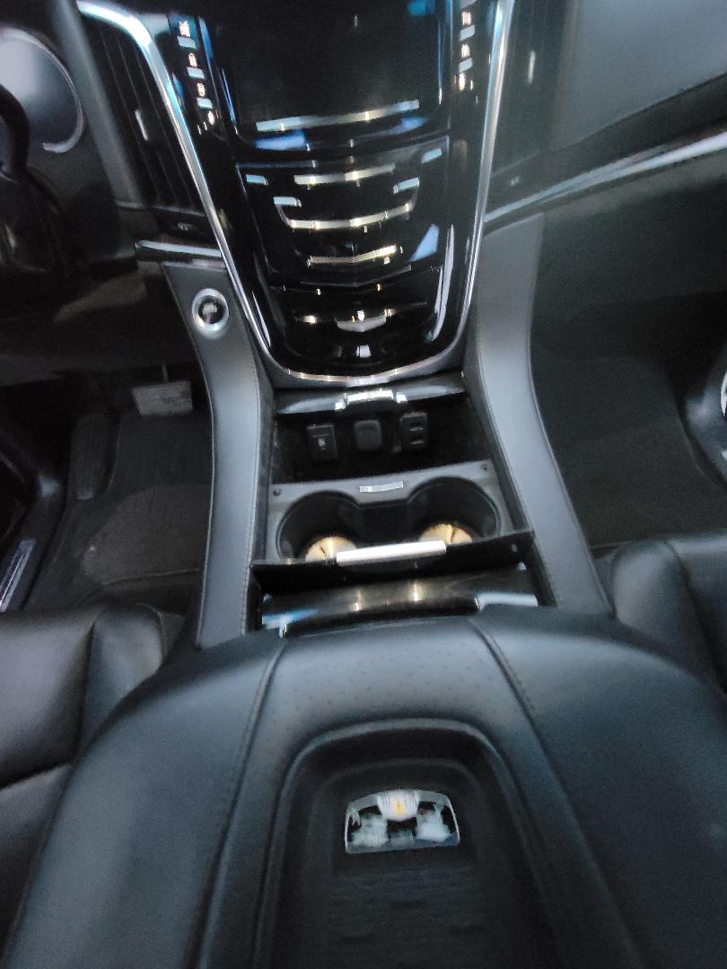 Used 2016 Cadillac Escalade Platinum AWD/4WD image 19