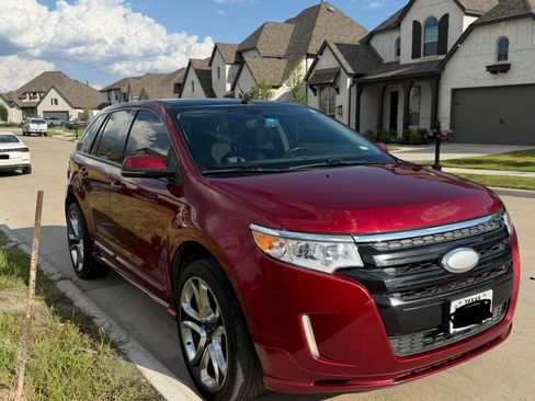 Used 2014 Ford Edge Sport w/ Driver Entry Package FWD image 2