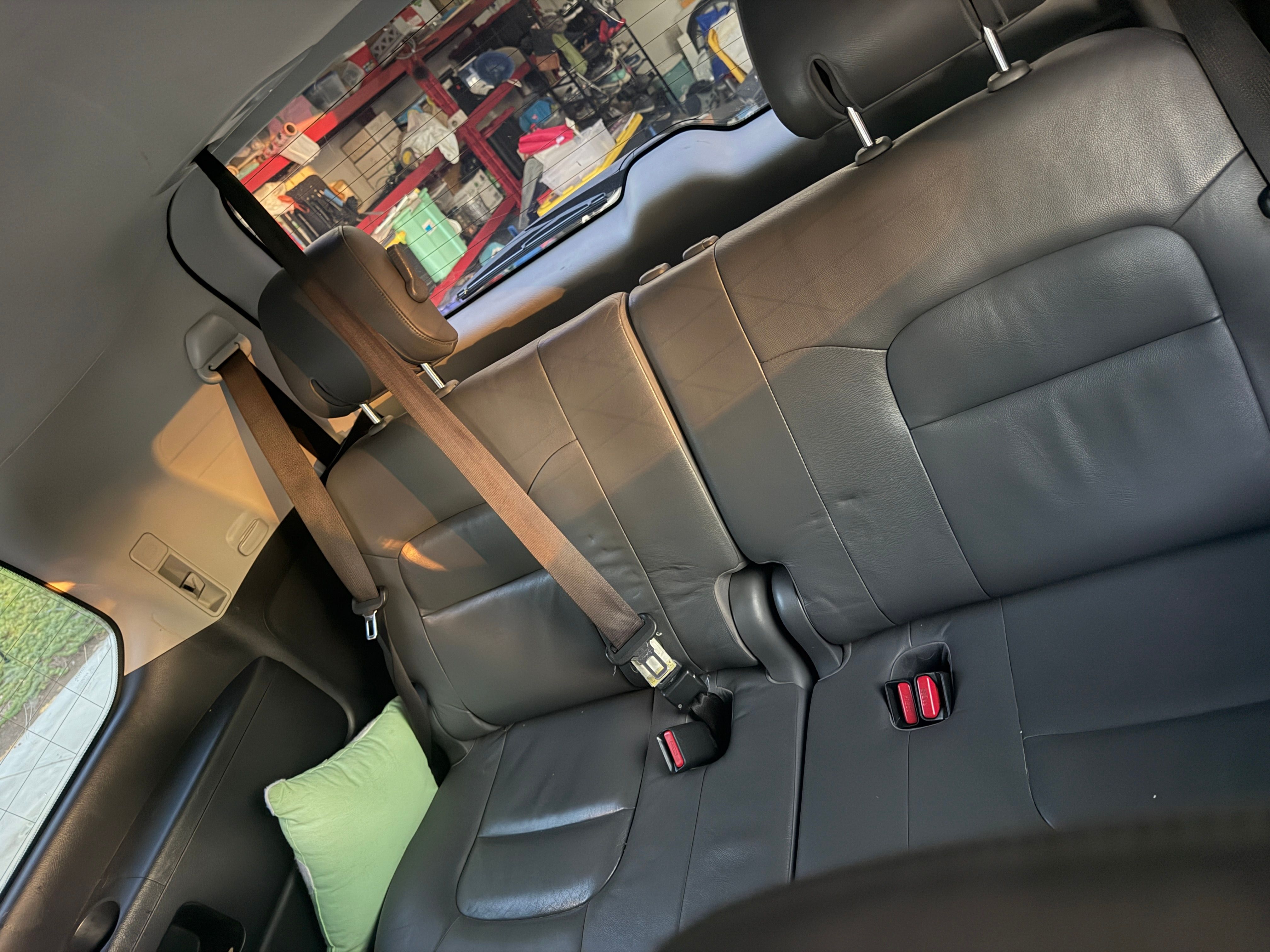 Used 2011 Toyota Land Cruiser w/ Upgrade Pkg AWD/4WD image 21