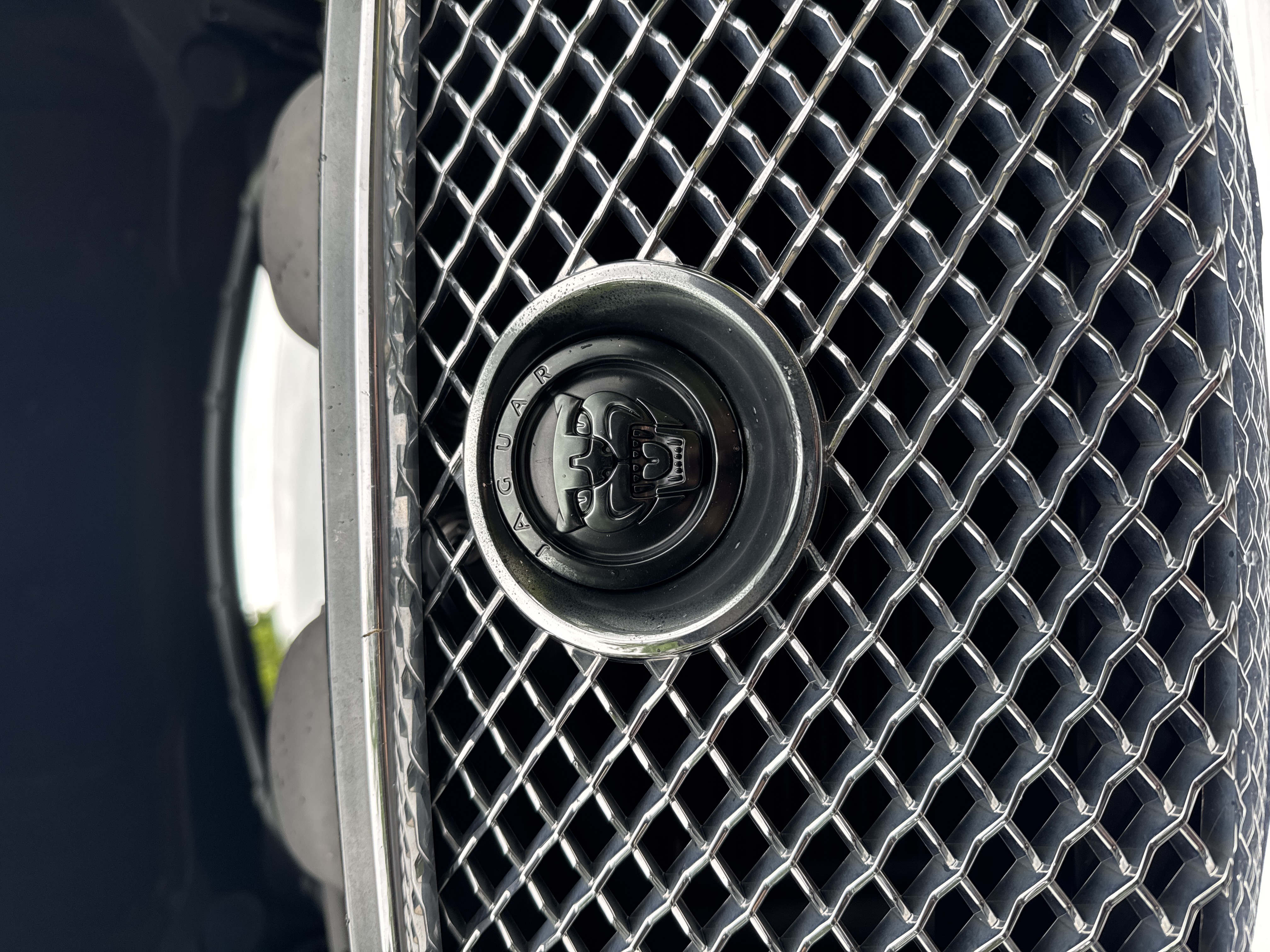 Used 2011 Jaguar XF Premium RWD image 10