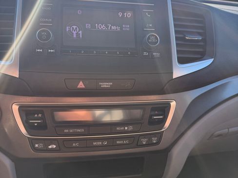 Used 2016 Honda Pilot LX image 12