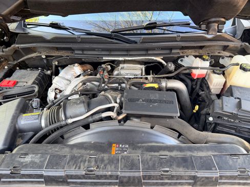 Used 2022 GMC Sierra 3500 Denali w/ Denali Ultimate Package image 28