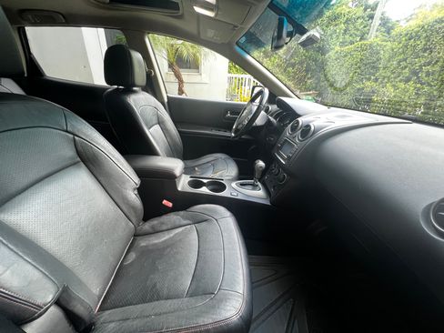 Used 2011 Nissan Rogue SV w/ SL Pkg image 10