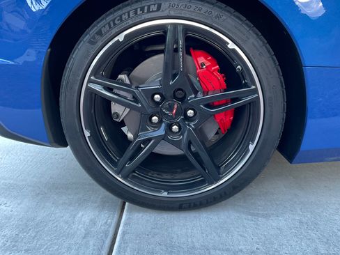 Used 2022 Chevrolet Corvette Stingray Coupe w/ 1LT image 23