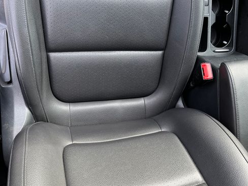 Used 2016 Volkswagen Tiguan S image 11