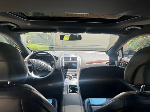 Used 2019 Lincoln MKZ Reserve w/ Reserve Plus Package FWD image 8