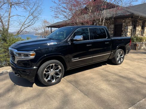Used 2021 RAM 1500 Limited image 2