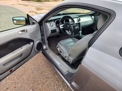 Used 2006 Ford Mustang GT Premium image 6
