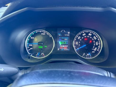 Used 2020 Toyota RAV4 XLE w/ XLE Grade Weather Package AWD/4WD image 1