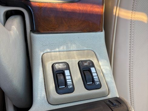 Used 1995 Acura Legend GS image 32