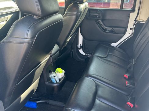 Used 2014 Jeep Wrangler Unlimited Sahara w/ Dual Top Group image 20