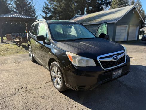 Used 2014 Subaru Forester 2.5i Premium image 1