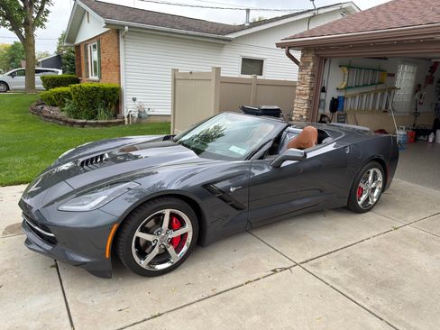 Used 2014 Chevrolet Corvette Stingray Convertible w/ 2LT Preferred Equipment Group RWD image 11