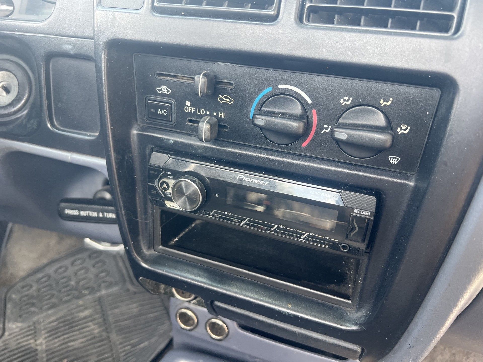 Used 1998 Toyota Tacoma 2WD Regular Cab image 12