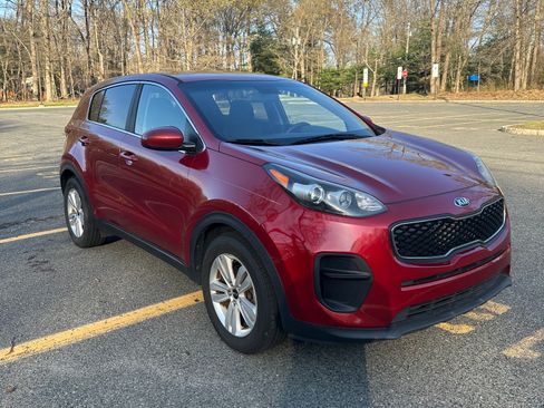 Used 2018 Kia Sportage LX image 2