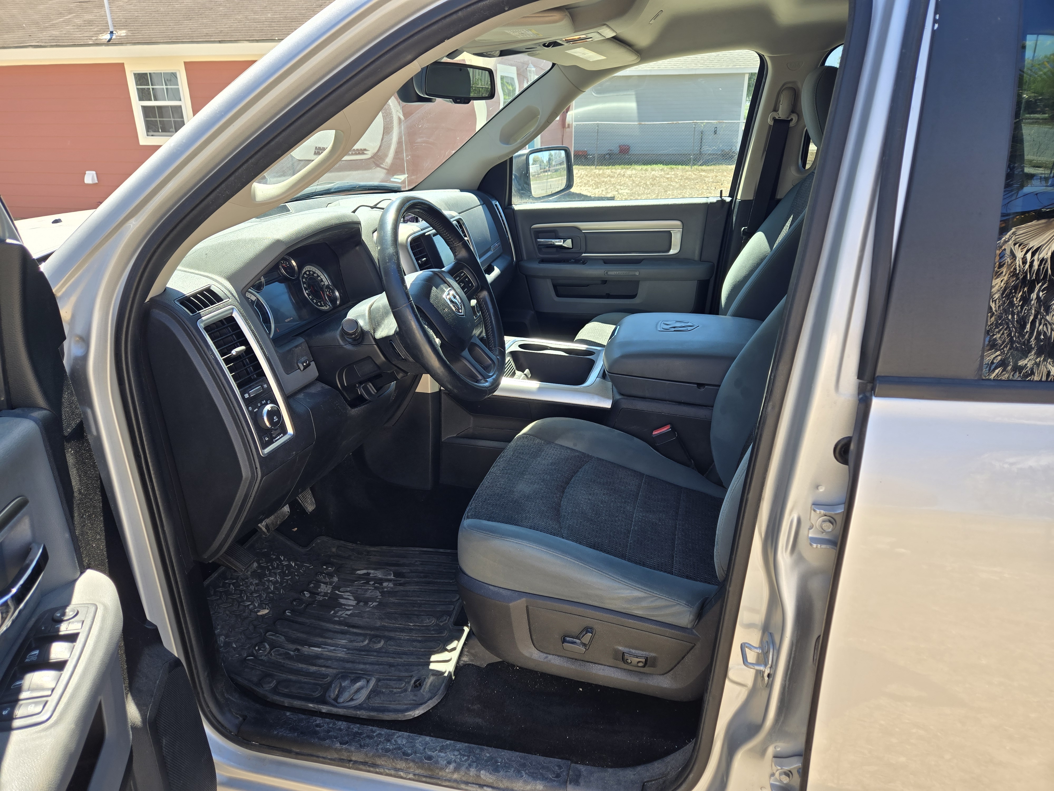 Used 2017 RAM 1500 Lone Star RWD image 13