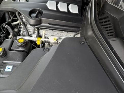 Used 2022 Maserati Levante GT image 5