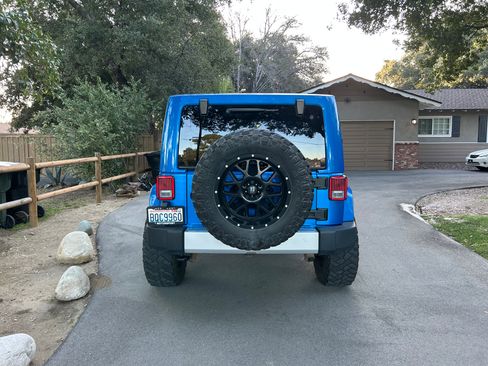 Used 2014 Jeep Wrangler Unlimited Sahara w/ Connectivity Group image 6