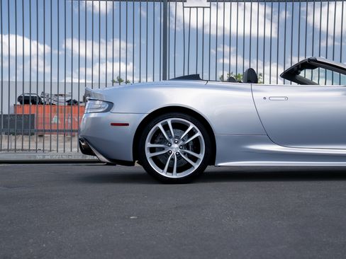 Used 2011 Aston Martin DBS Volante RWD image 13
