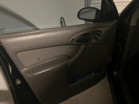 Used 2002 Ford Focus ZTS image 9