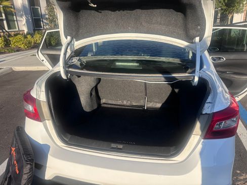 Used 2019 Nissan Sentra SV image 14