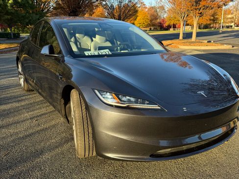 Used 2024 Tesla Model 3 Long Range image 4