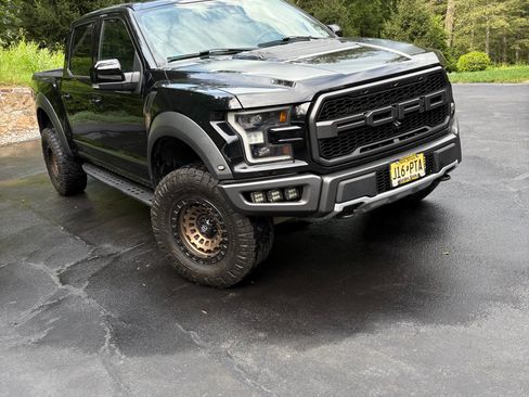 Used 2018 Ford F150 Raptor w/ Equipment Group 802A Luxury image 1