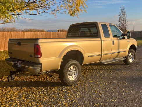 Used 1999 Ford F250 4x4 SuperCab Super Duty image 8