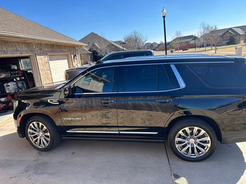 Used 2022 GMC Yukon Denali w/ Denali Ultimate Package image 8