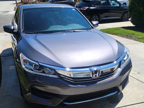 Used 2017 Honda Accord Sport image 13