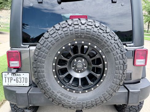 Used 2016 Jeep Wrangler Unlimited Sport AWD/4WD image 13
