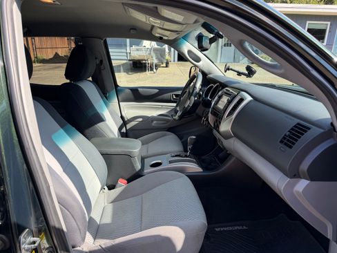 Used 2013 Toyota Tacoma 4x4 Double Cab w/ SR5 Pkg image 15