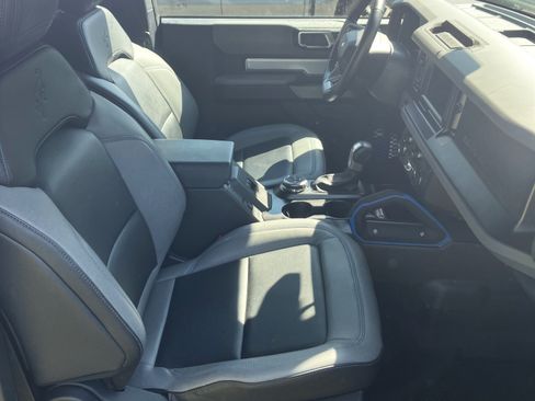 Used 2023 Ford Bronco Black Diamond image 8