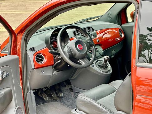 Used 2013 FIAT 500 Turbo w/ Comfort/Convenience Group image 5