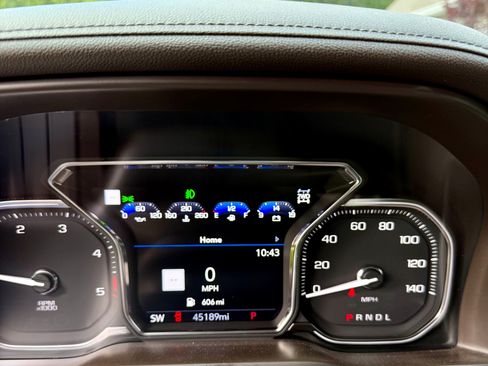 Used 2021 GMC Sierra 2500 Denali w/ Denali Black Diamond Edition AWD/4WD image 12