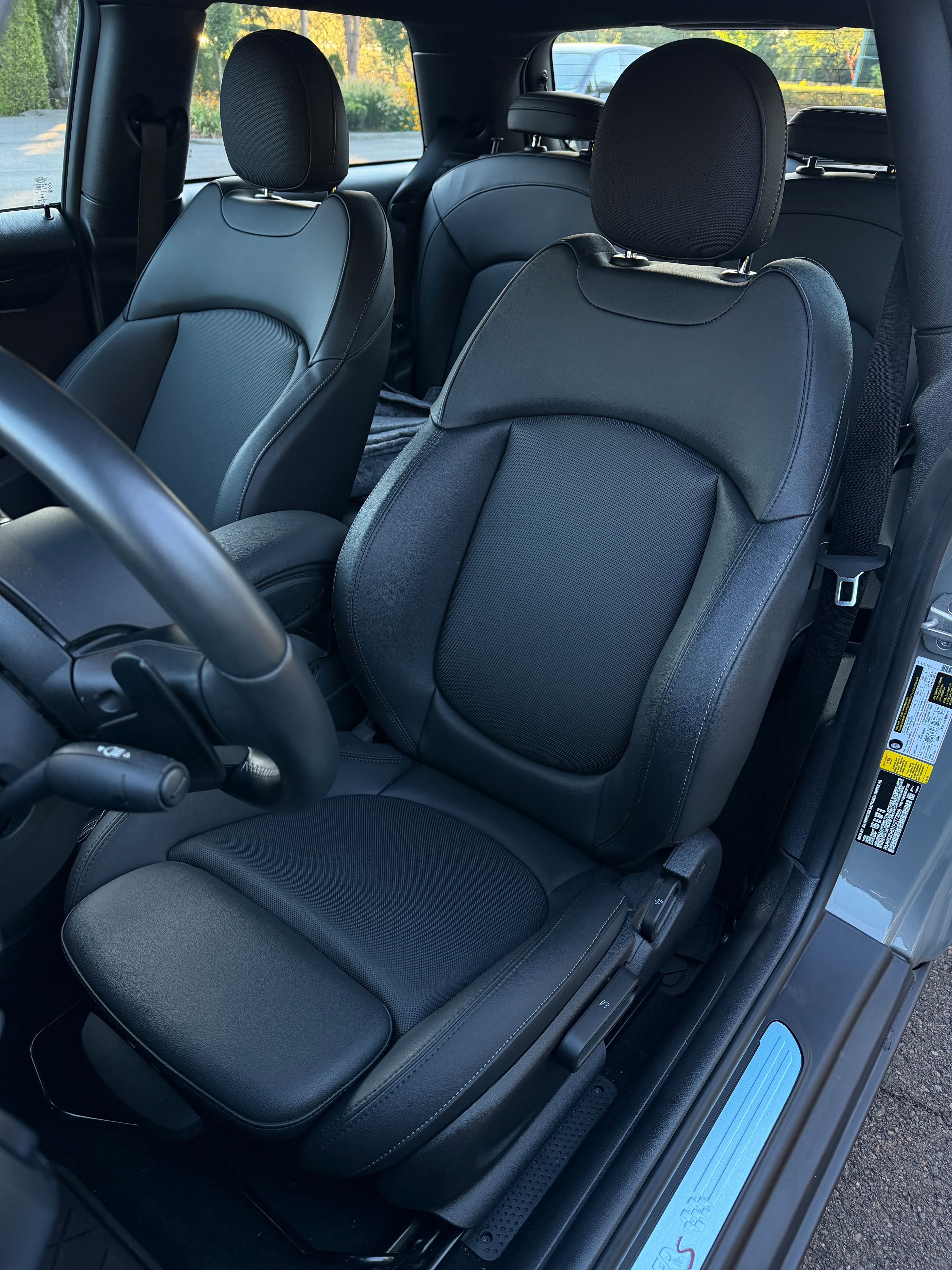 Used 2023 MINI Cooper S FWD image 9