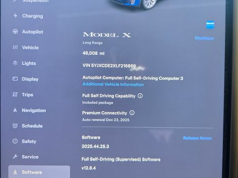 Used 2020 Tesla Model X image 4