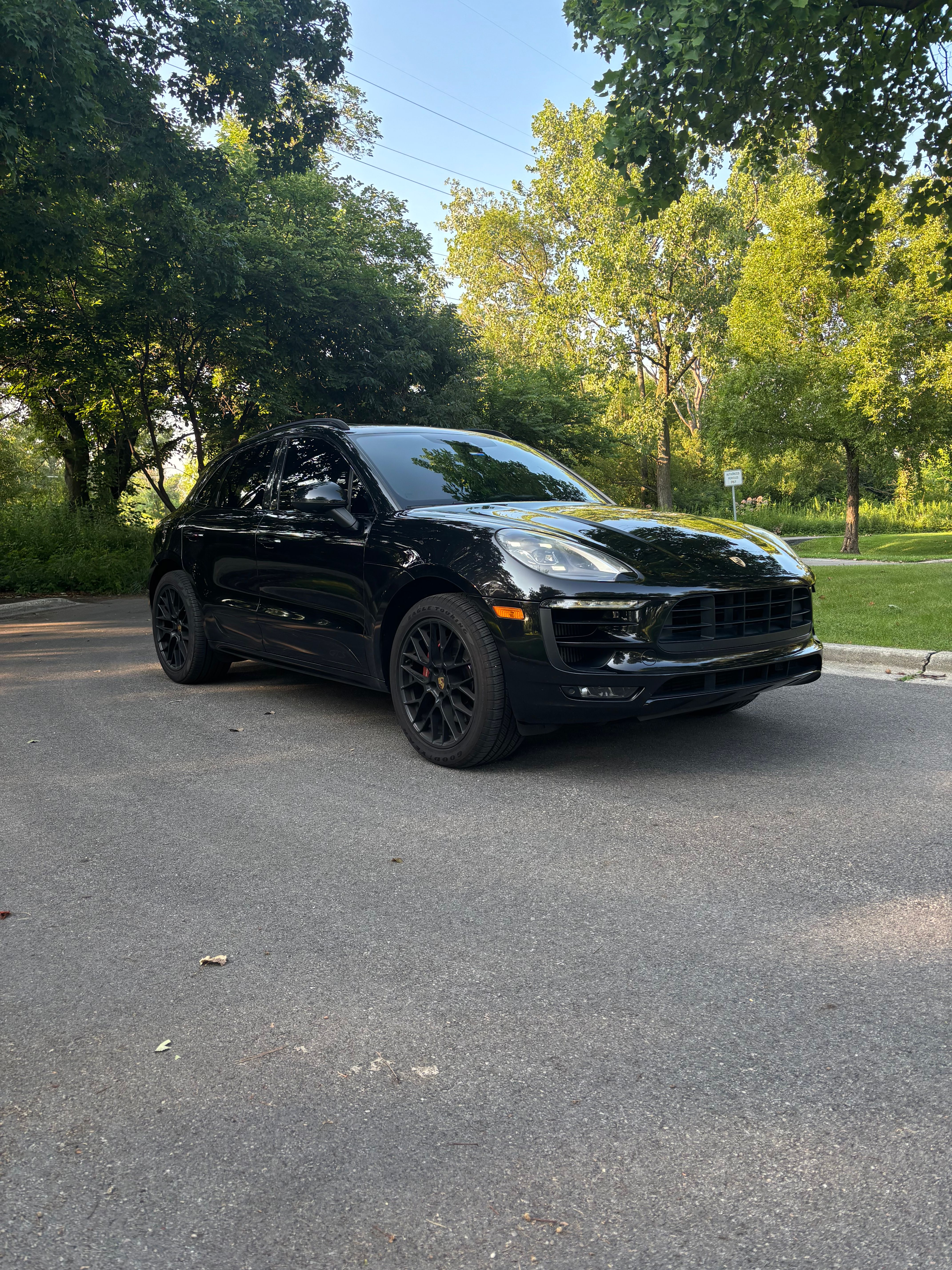 Used 2017 Porsche Macan GTS AWD/4WD image 30