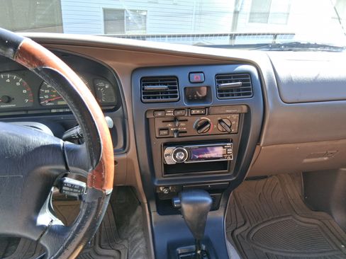 Used 2000 Toyota 4Runner 2WD image 6