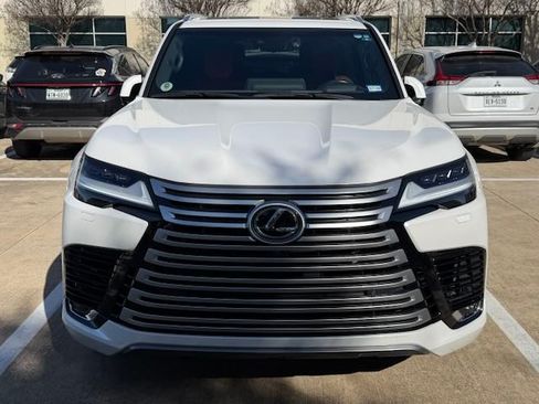 Used 2023 Lexus LX 600 4WD w/ Ultra Luxury Package image 2