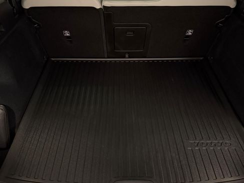 Used 2025 Volvo XC60 B5 Plus w/ Protection Package Premier image 18