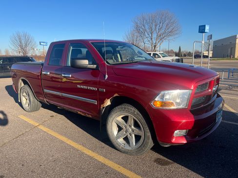 Used 2012 RAM 1500 Express image 2