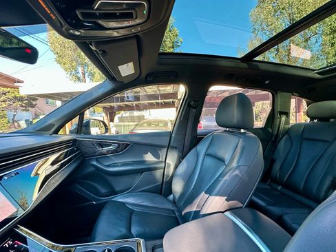 Used 2021 Audi Q7 3.0T Prestige image 19