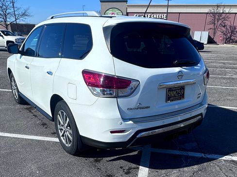 Used 2015 Nissan Pathfinder SV w/ Trailer Tow Package image 6