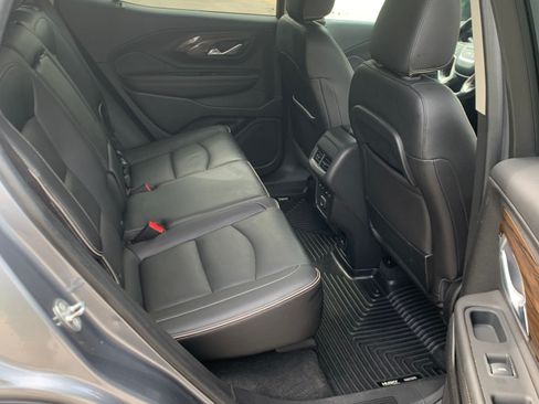 Used 2019 GMC Terrain Denali w/ GMC Pro Grade Package AWD/4WD image 24