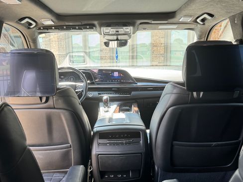 Used 2022 Cadillac Escalade Premium Luxury Platinum image 24