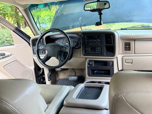 Used 2003 Chevrolet Tahoe Z71 AWD/4WD image 18