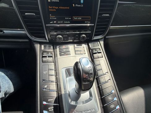 Used 2016 Porsche Panamera GTS AWD/4WD image 17